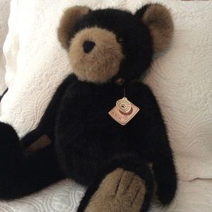 Boyd’s Bears 21” John Henry bear archive series